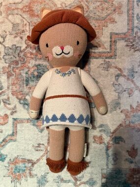 Cuddle + Kind Chelsea Cat -large 20 inch